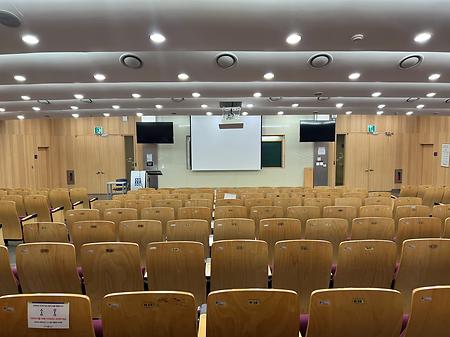 계단식강의실(240석) 